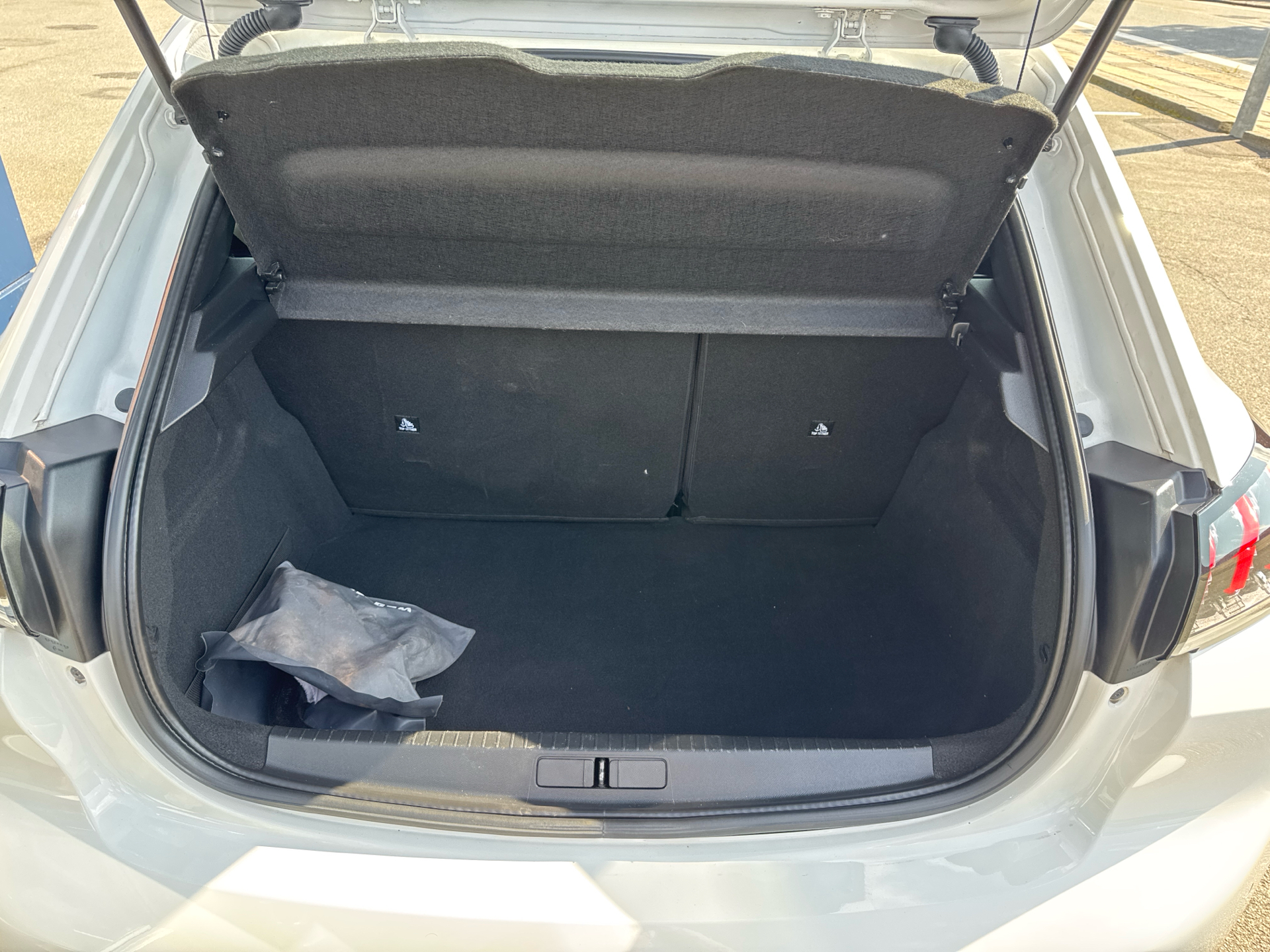Billede af Peugeot 208 1,2 PureTech Allure Comfort 100HK 5d 6g