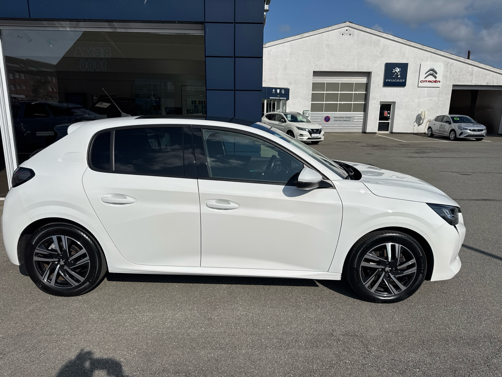 Billede af Peugeot 208 1,2 PureTech Allure Comfort 100HK 5d 6g