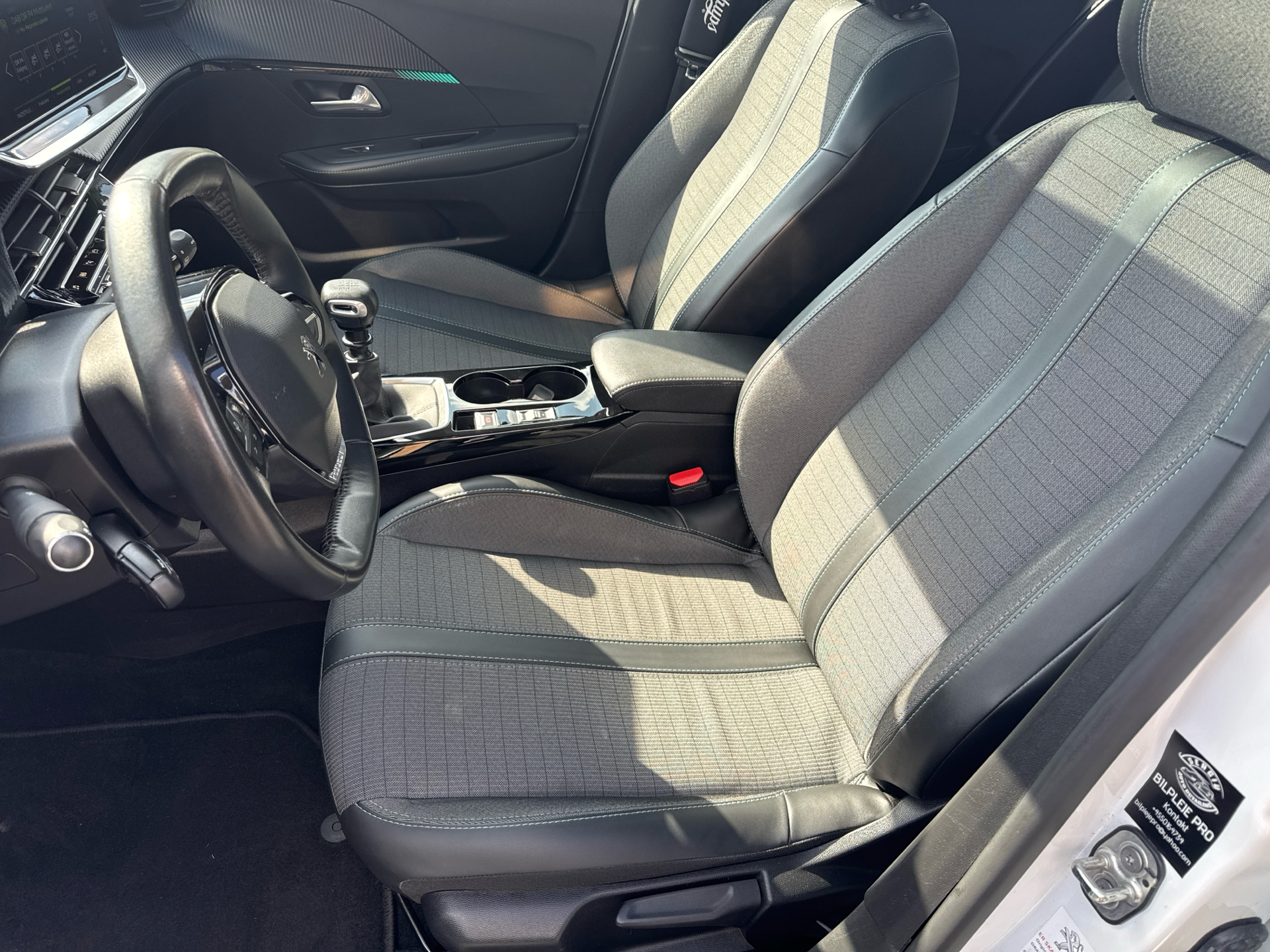 Billede af Peugeot 208 1,2 PureTech Allure Comfort 100HK 5d 6g