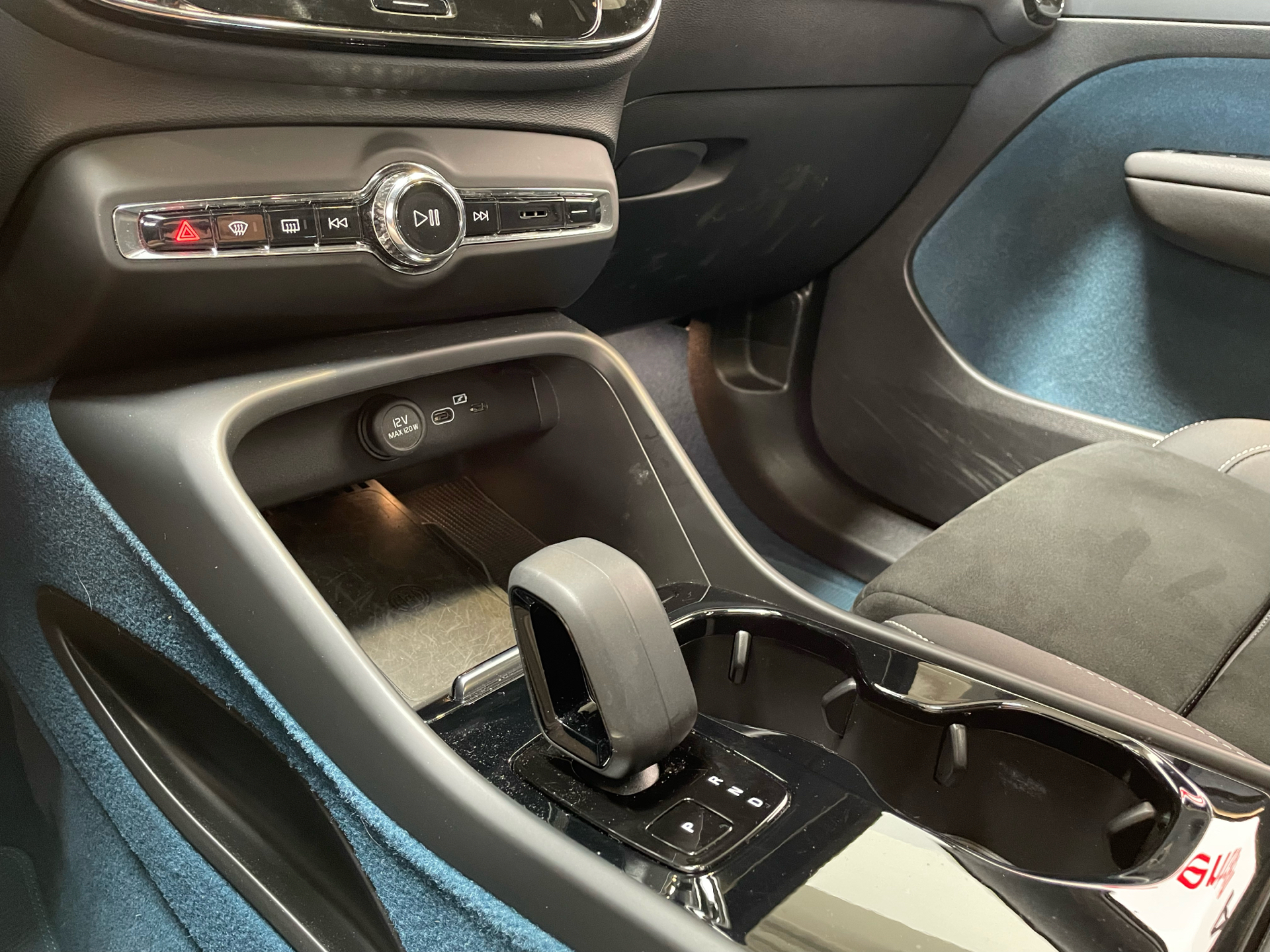 Billede af Volvo C40 P8 Recharge Twin Ultimate AWD 408HK 4d Aut.