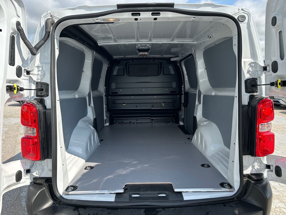 Billede af Citroën Jumpy L3 2,0 Blue HDi Masterline EAT8 145HK Van 8g Aut.