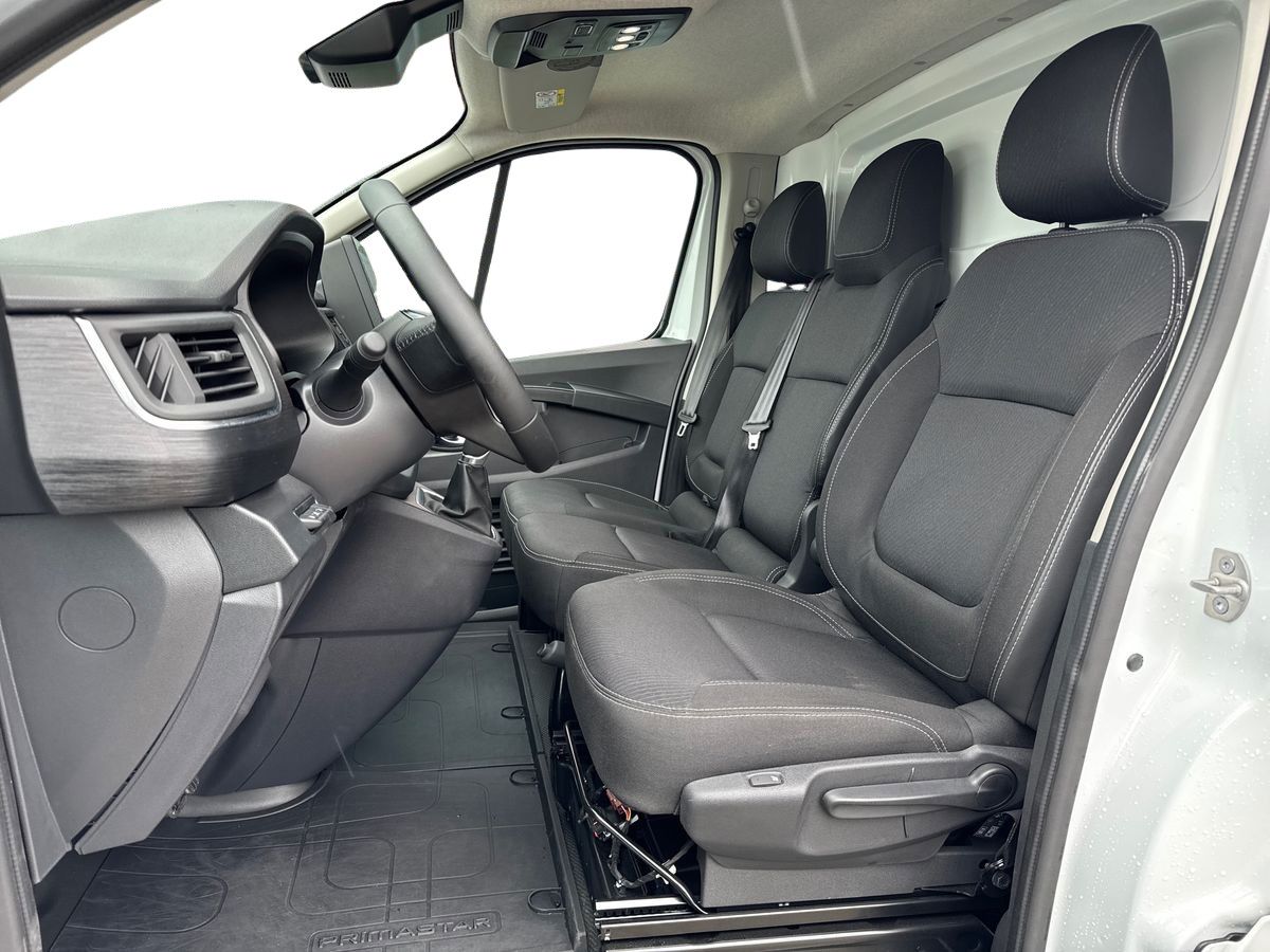 Billede af Nissan Primastar L2H1 2,0 DCi Tekna 150HK Van 6g Aut.