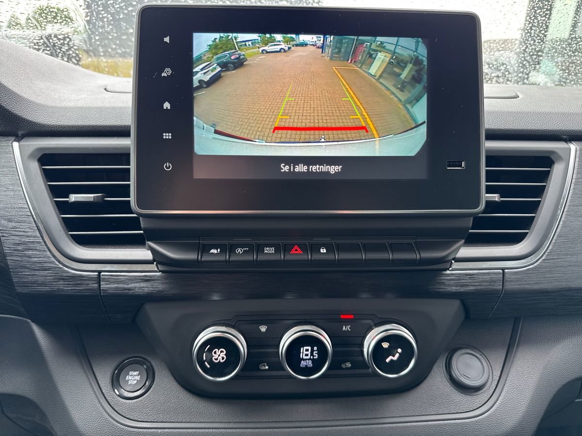 Billede af Nissan Primastar L2H1 2,0 DCi Tekna 150HK Van 6g Aut.