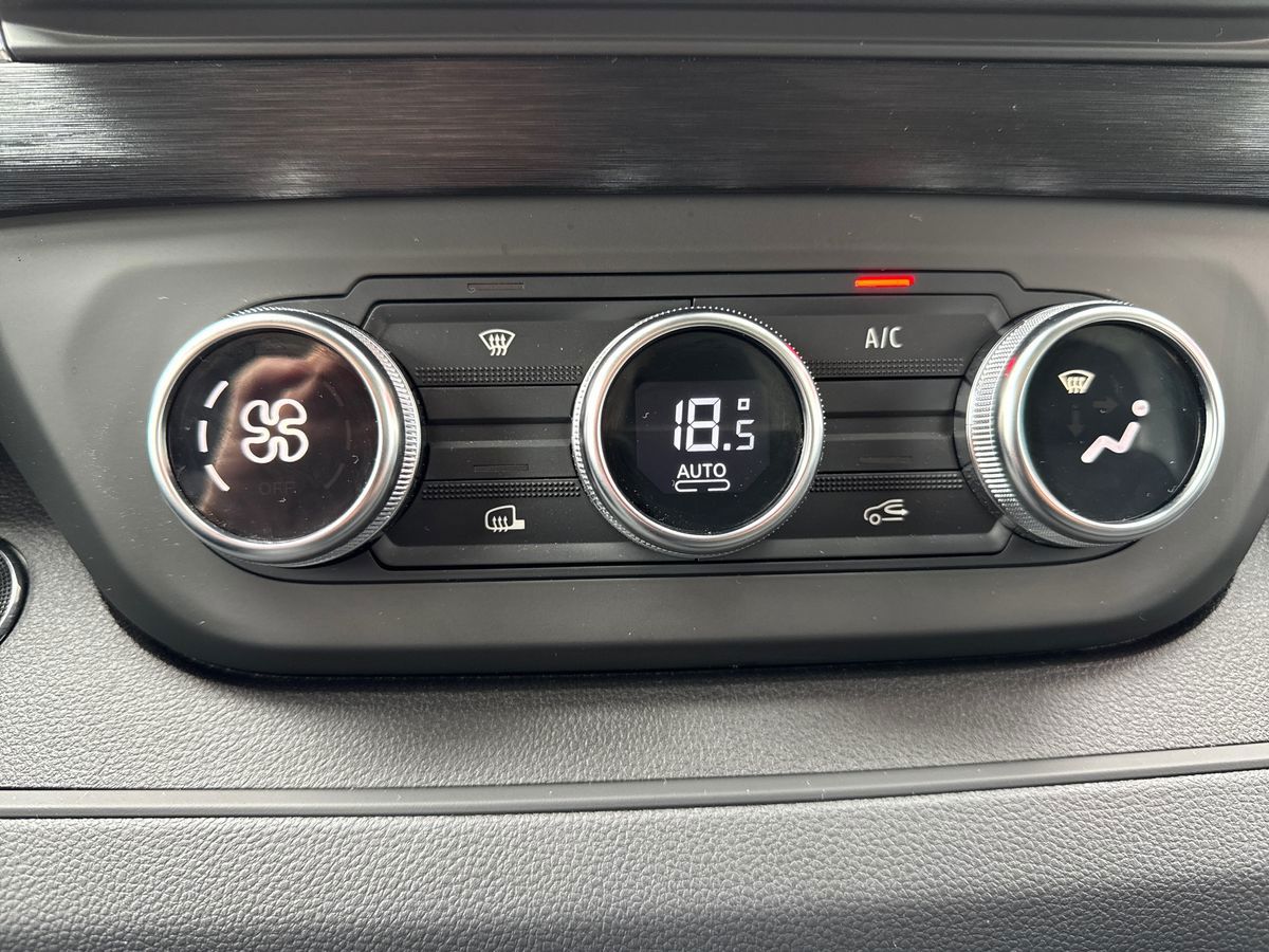 Billede af Nissan Primastar L2H1 2,0 DCi Tekna 150HK Van 6g Aut.