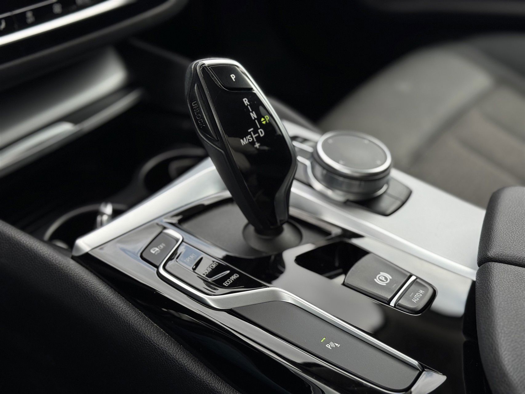 Billede af BMW 520d Touring 2,0 D Connected Steptronic 190HK Stc 8g Aut.