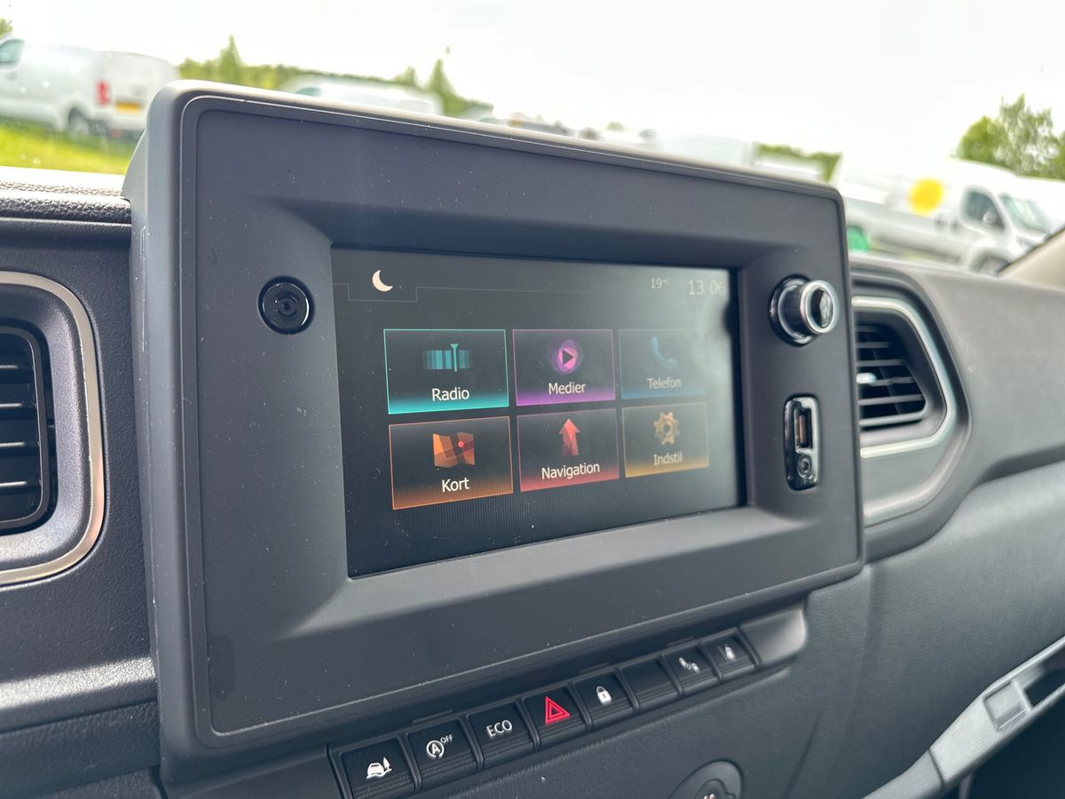 Billede af Nissan Interstar L2H2 2,3 DCi Tekna 150HK Van 6g