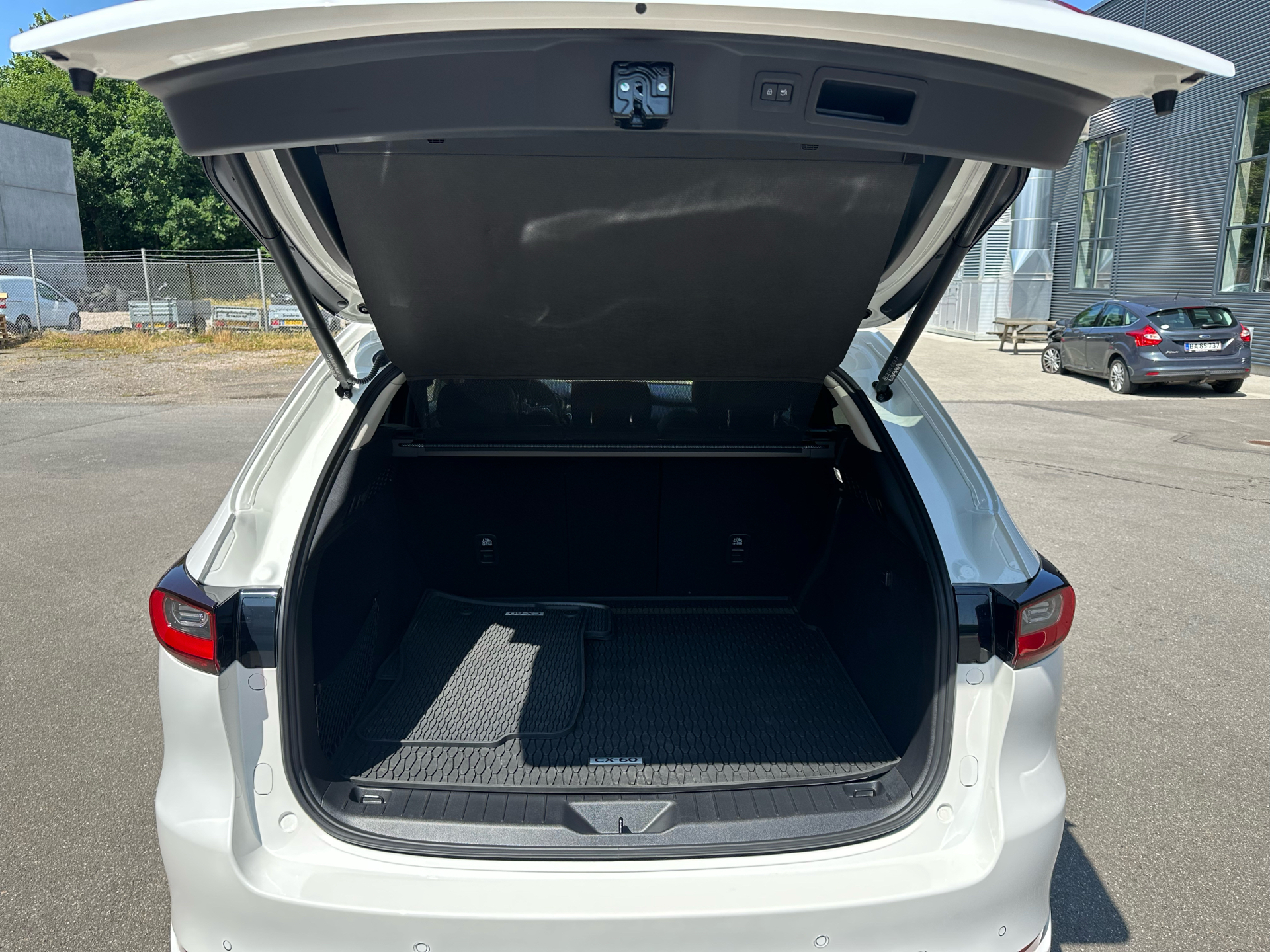 Billede af Mazda CX-60 2,5 e-Skyactiv  Plugin-hybrid Homura AWD 327HK 5d 8g Aut.