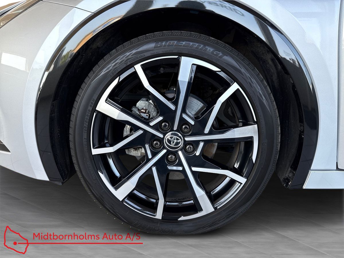 Billede af Toyota Prius Plug-in 2,0 Plugin-hybrid Elegant Panorama 223HK 5d Aut.