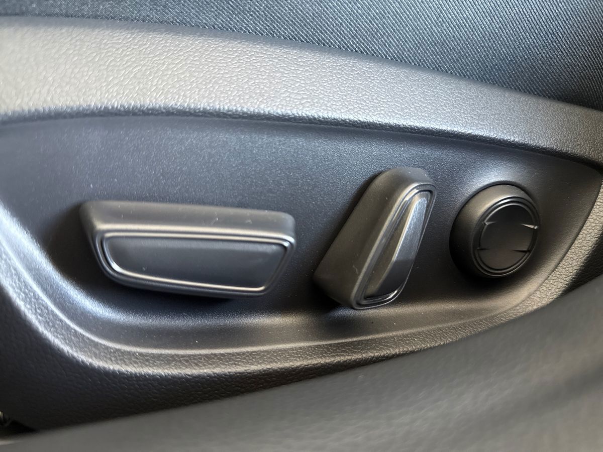 Billede af Toyota Prius Plug-in 2,0 Plugin-hybrid Elegant Panorama 223HK 5d Aut.