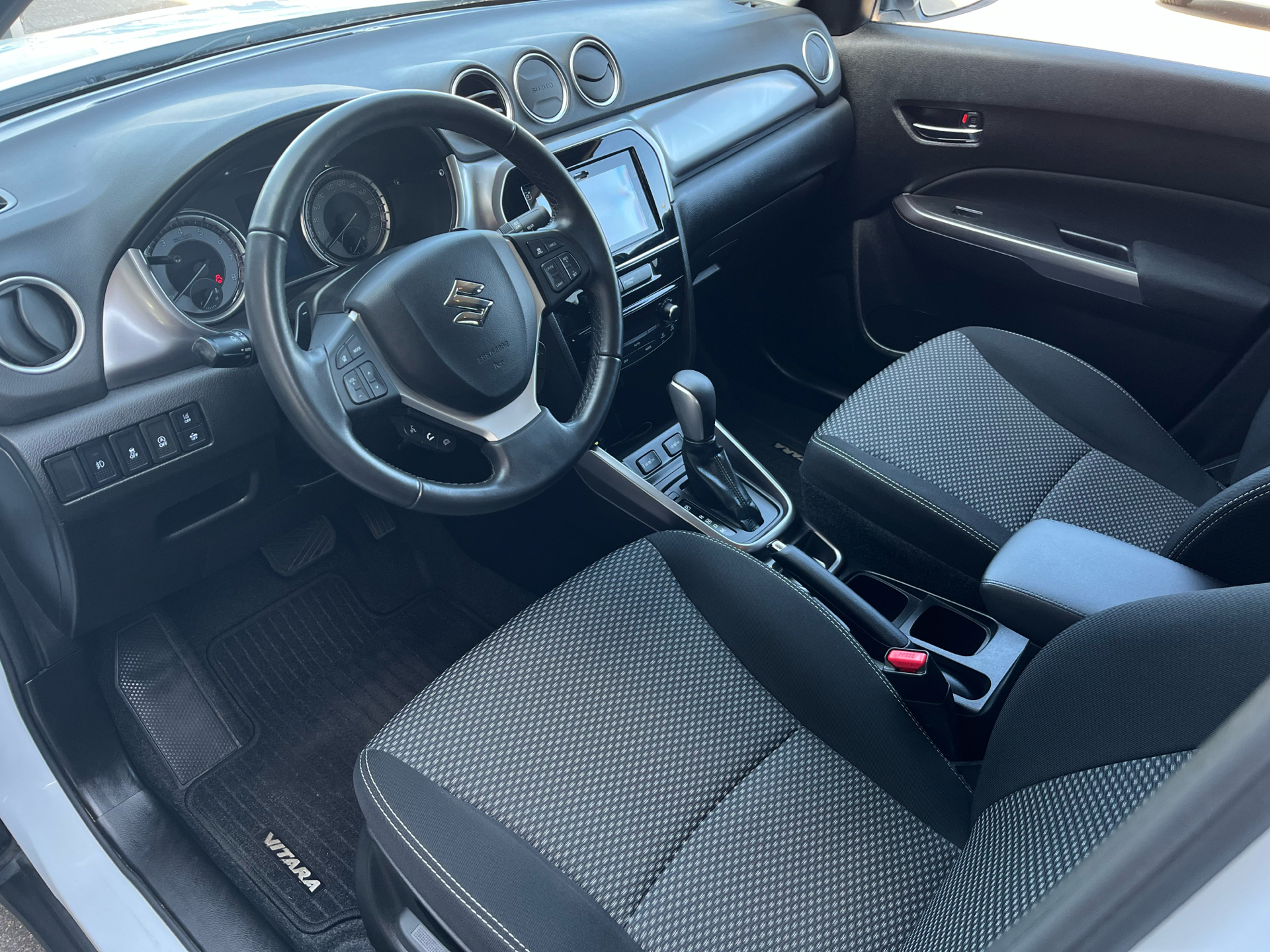 Billede af Suzuki Vitara 1,4 Boosterjet  Mild hybrid Active 129HK 5d 6g Aut.