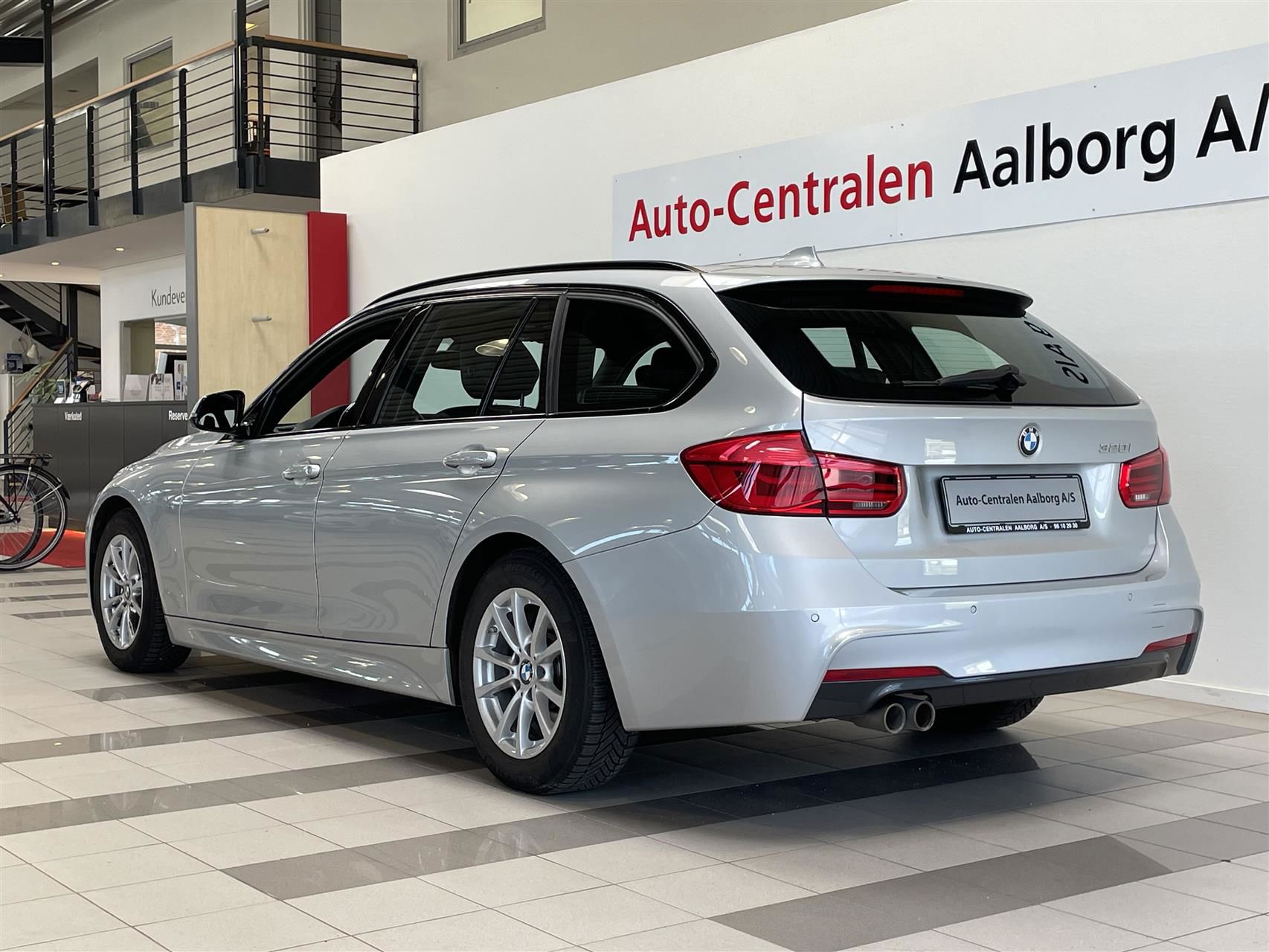 Billede af BMW 320i Touring 2,0 M-Sport Steptronic 184HK Stc 8g Aut.