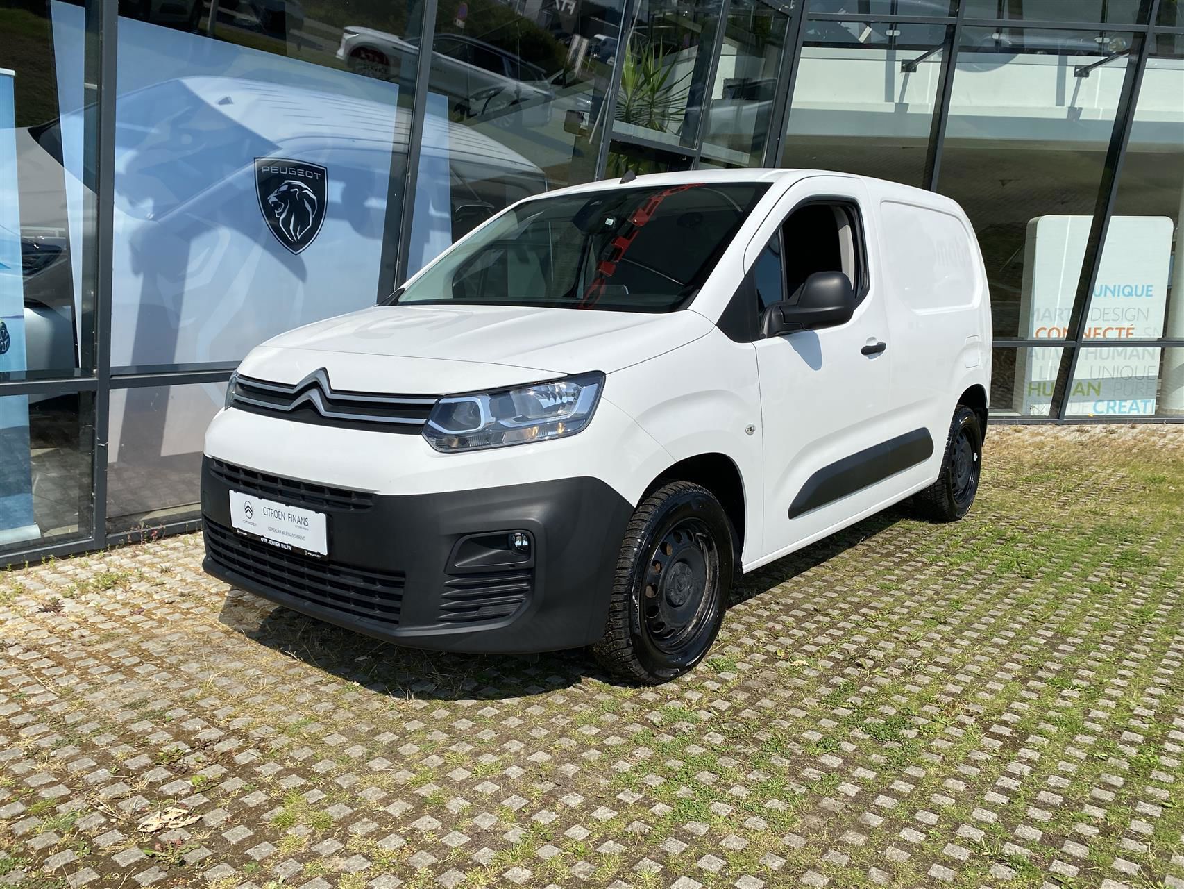 Billede af Citroën Berlingo L1 1,5 Blue HDi Proffline EAT8 start/stop 130HK Van 8g Aut.