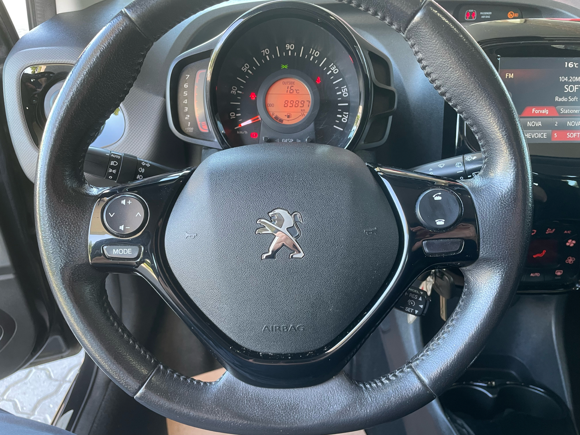 Billede af Peugeot 108 1,0 e-Vti Allure+ 72HK 5d