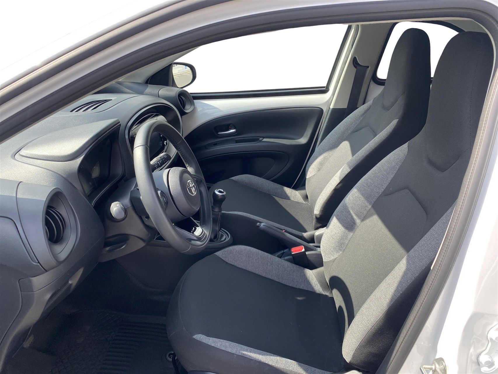 Billede af Toyota Aygo X 1,0 VVT-I Active 72HK 5d