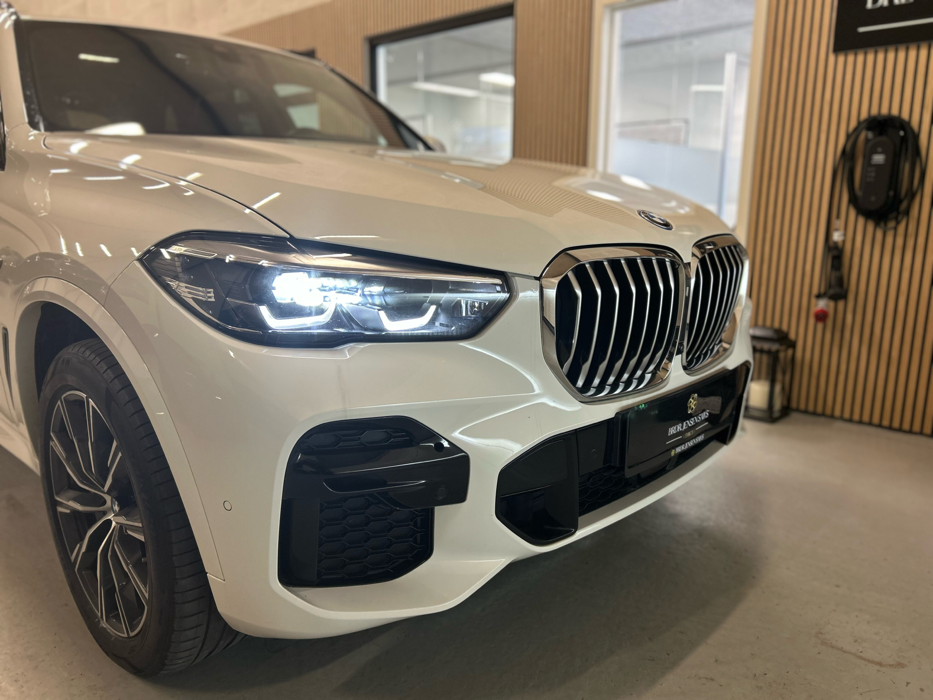 Billede af BMW X5 45e 3,0 Plugin-hybrid M-Sport XDrive Steptronic 399HK 5d 8g Aut.