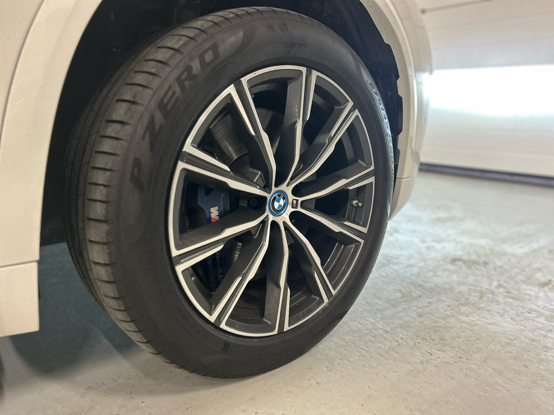 Billede af BMW X5 45e 3,0 Plugin-hybrid M-Sport XDrive Steptronic 399HK 5d 8g Aut.
