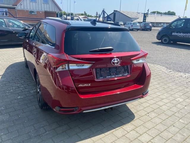 Billede af Toyota Auris Touring Sports 1,2 T Selected Bi-tone 116HK Stc
