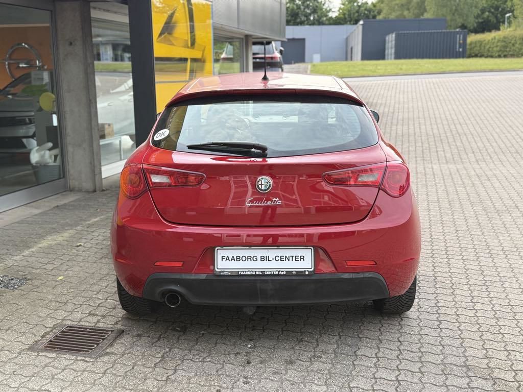 Billede af Alfa Romeo Giulietta 1,4 TBI 16V Distinctive 120HK 5d 6g
