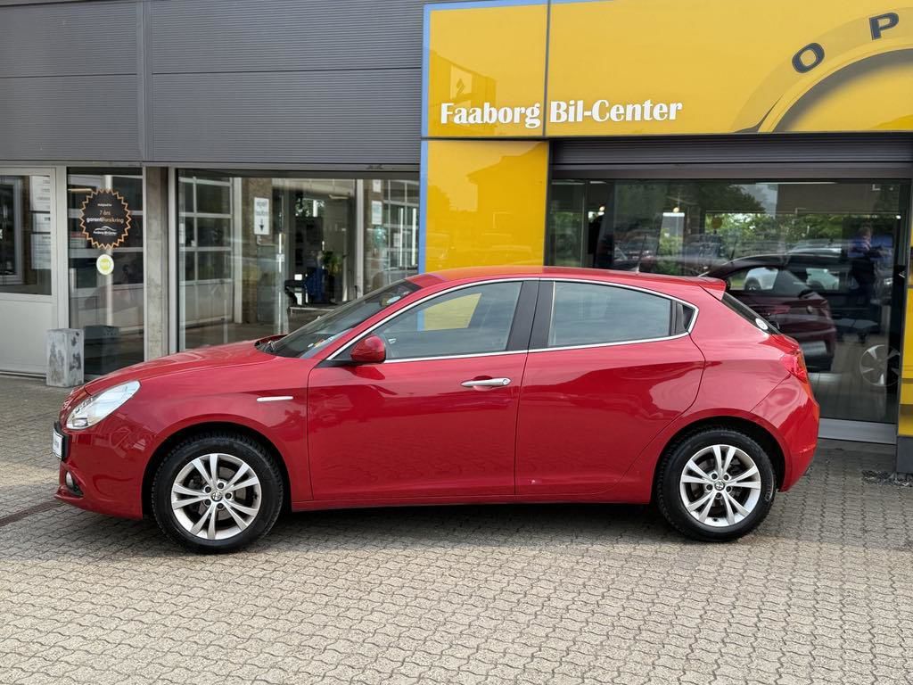 Billede af Alfa Romeo Giulietta 1,4 TBI 16V Distinctive 120HK 5d 6g