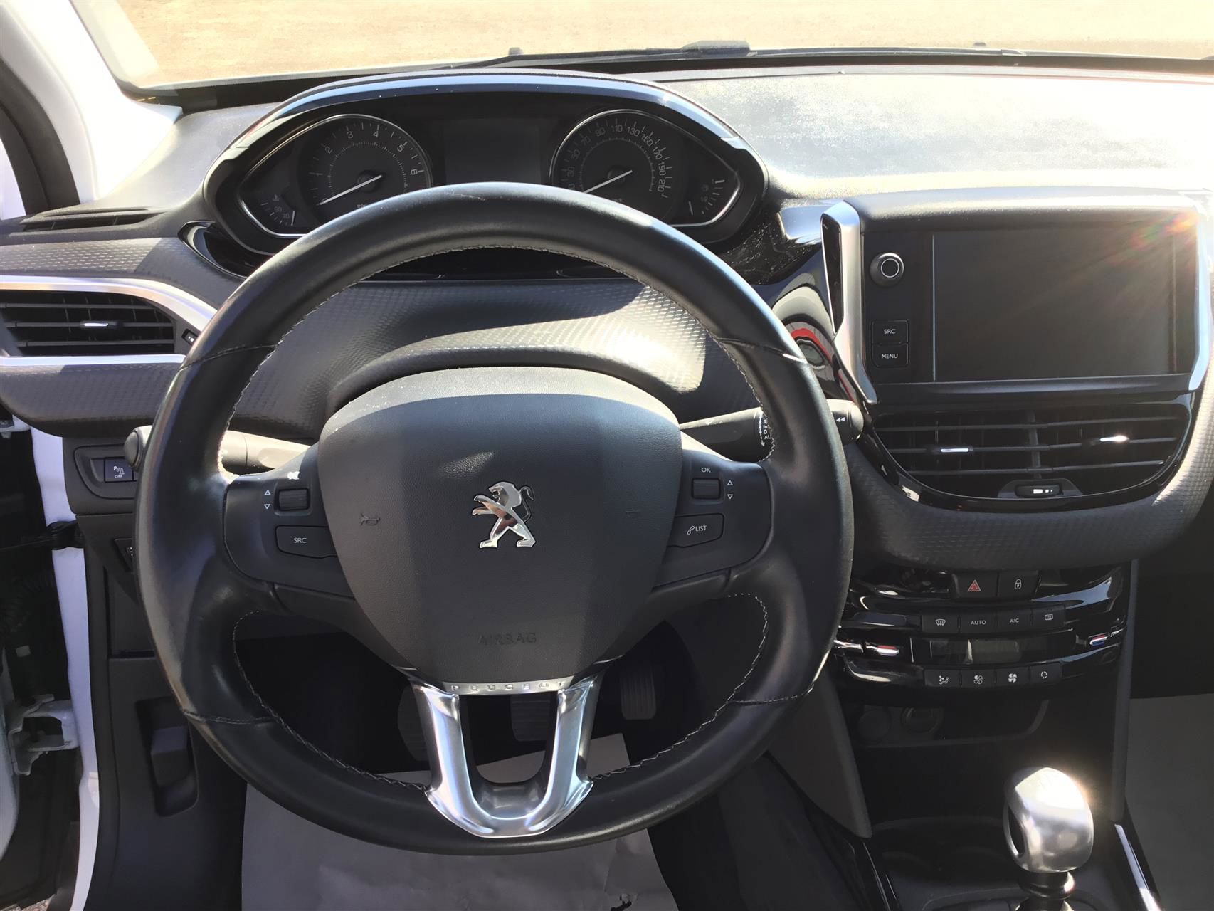 Billede af Peugeot 2008 1,2 PureTech Prestige 110HK 5d