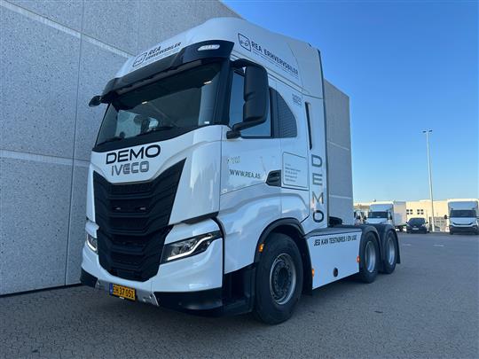 Iveco S-Way 12,9 D AS440S49-E6e Twinsteer 570HK 12g Aut.
