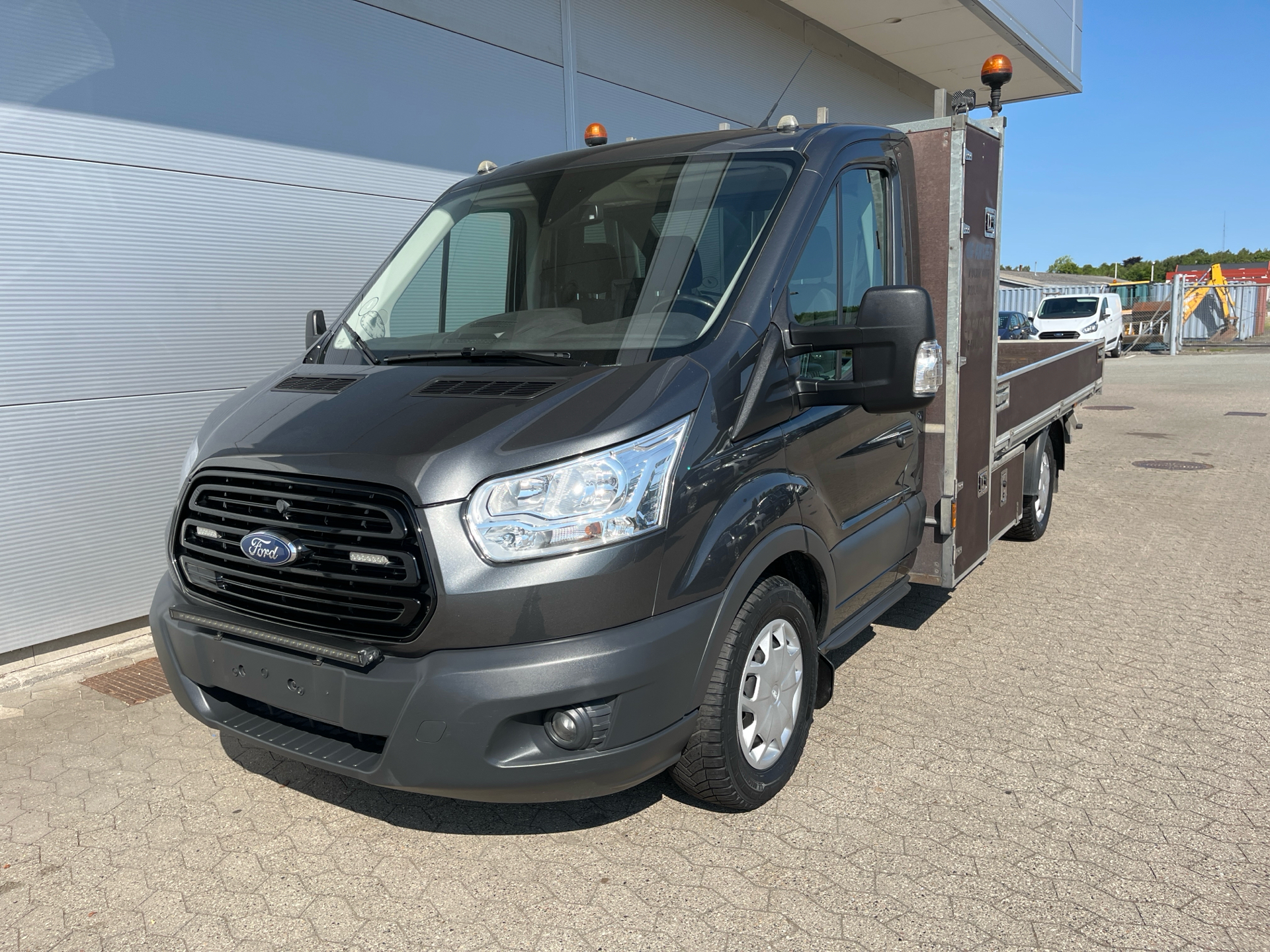 Billede af Ford Transit 350 L3H1 2,0 TDCi Trend RWD 170HK Ladv./Chas. 6g