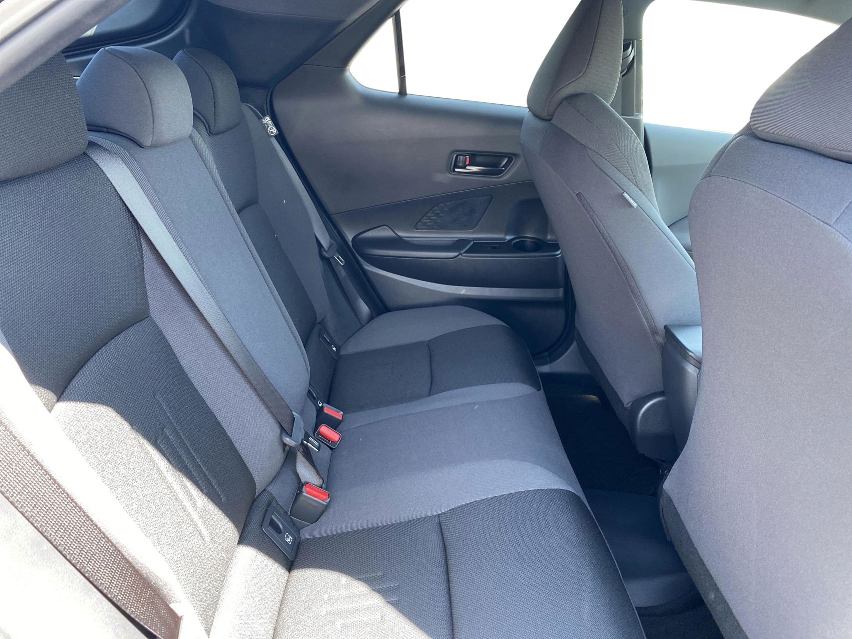 Billede af Toyota C-HR 2,0 Plugin-hybrid Style Smart E-CVT 223HK 5d Trinl. Gear