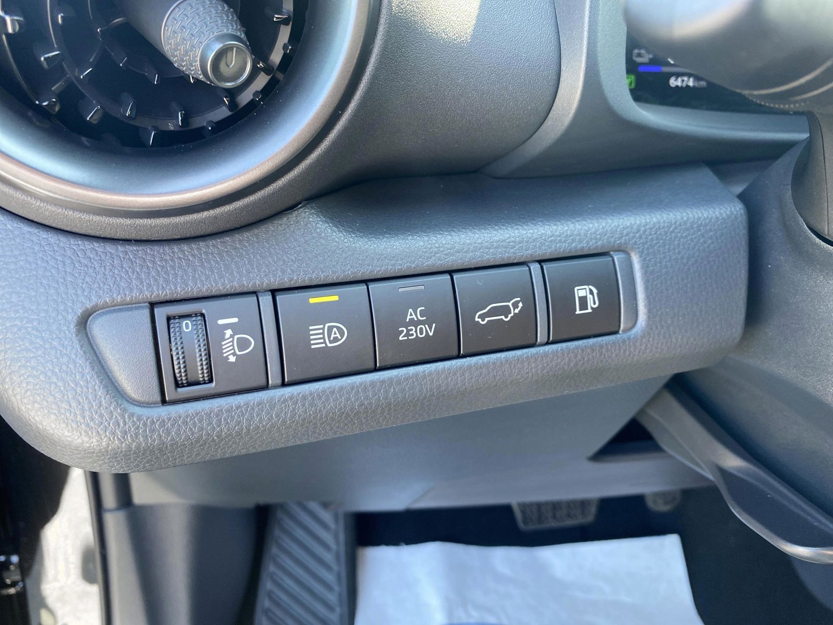 Billede af Toyota C-HR 2,0 Plugin-hybrid Style Smart E-CVT 223HK 5d Trinl. Gear