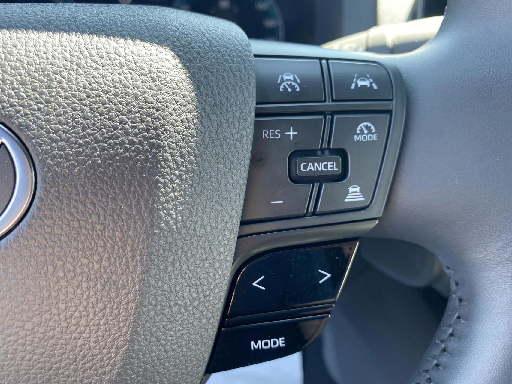 Billede af Toyota C-HR 2,0 Plugin-hybrid Style Smart E-CVT 223HK 5d Trinl. Gear