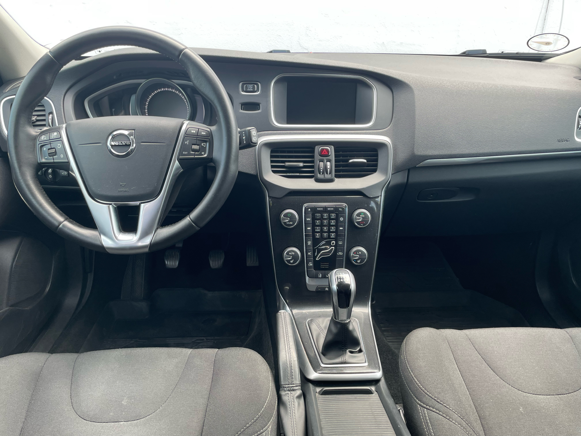Billede af Volvo V40 2,0 D2 Momentum 120HK 5d 6g