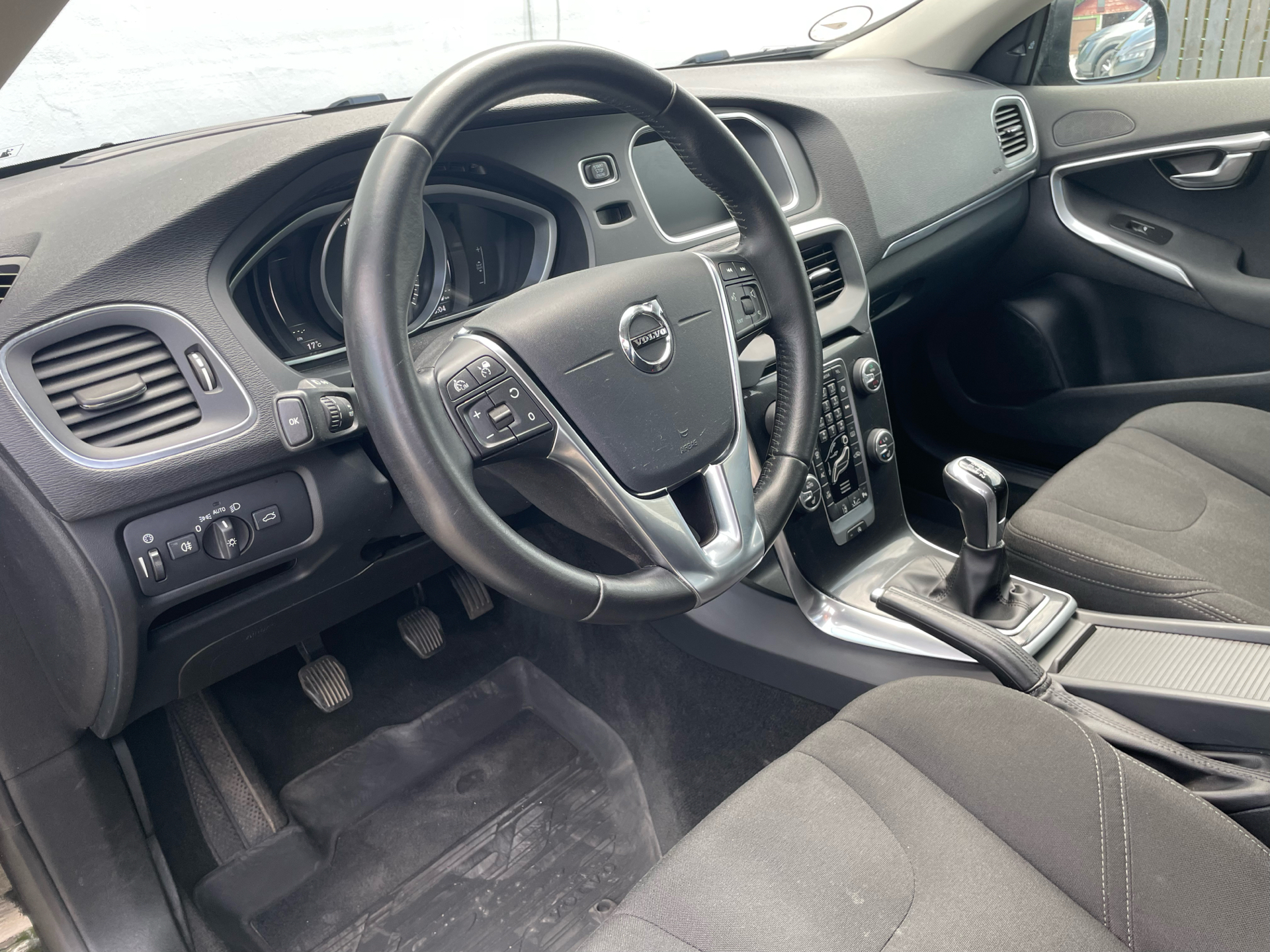 Billede af Volvo V40 2,0 D2 Momentum 120HK 5d 6g