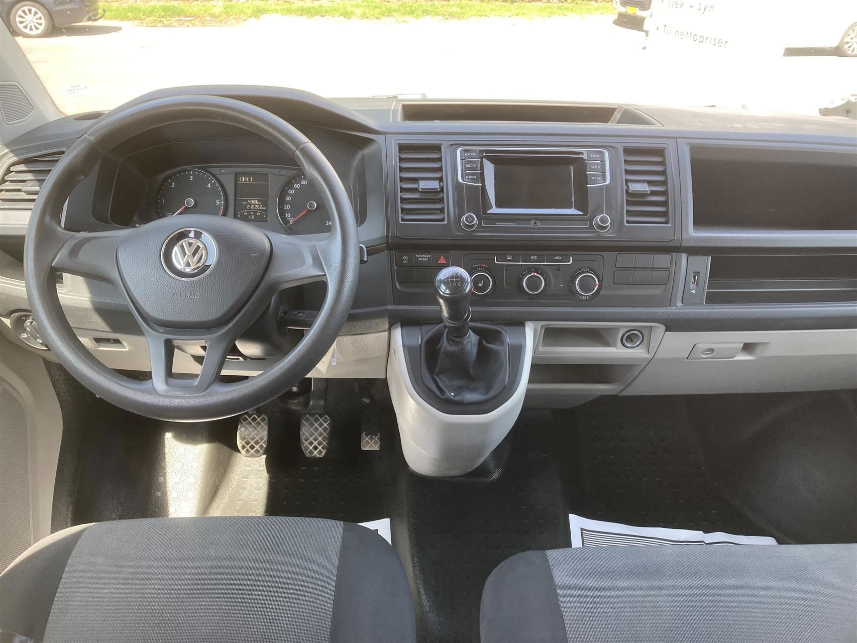 Billede af VW Transporter Lang 2,0 TDI BMT m/alulad 140HK DobKab 6g