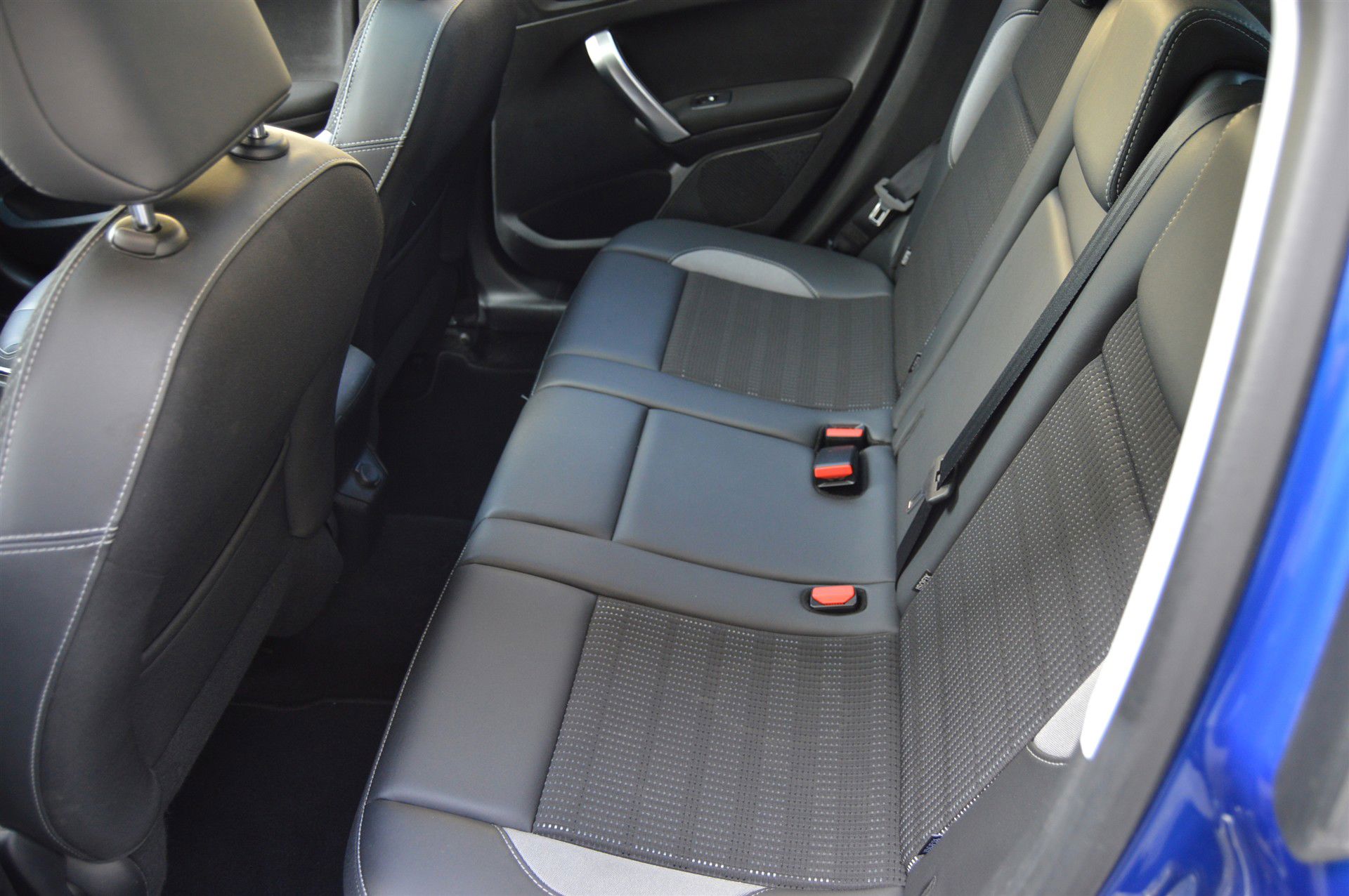 Billede af Peugeot 2008 1,5 BlueHDi Prestige Sky 100HK 5d