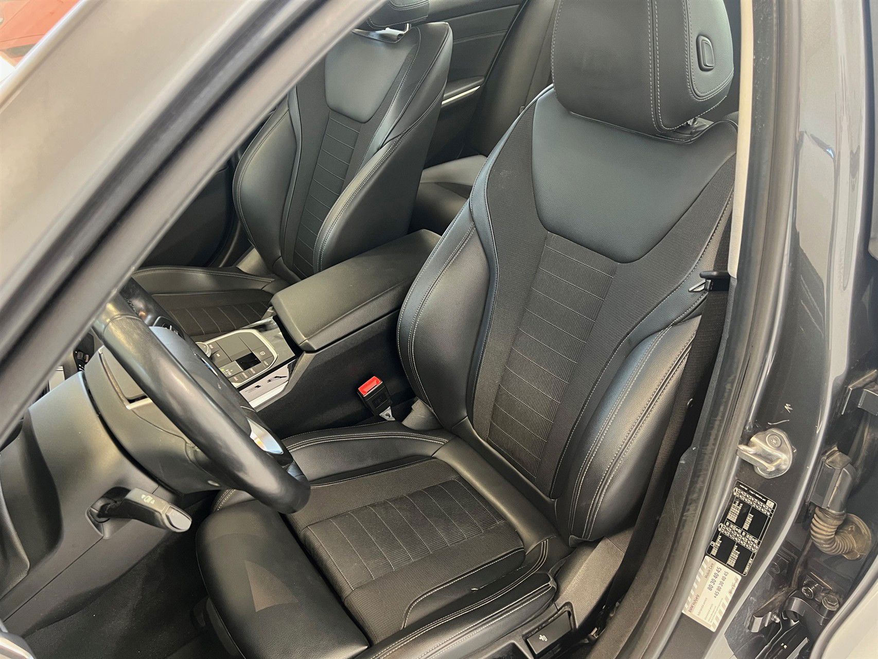 Billede af BMW 330i 2,0 Sport Line 258HK 8g Aut.
