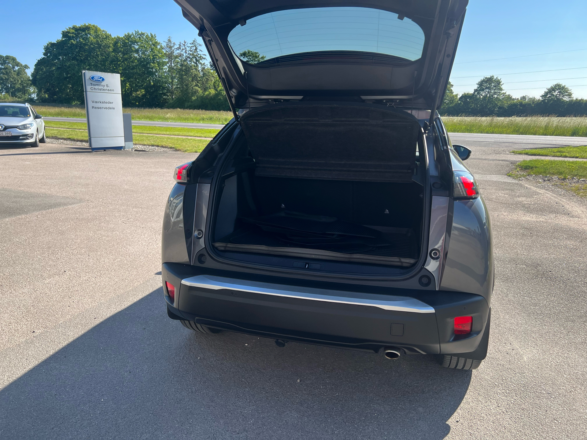 Billede af Peugeot 2008 1,5 BlueHDi Allure Pack EAT8 130HK 5d 8g Aut.