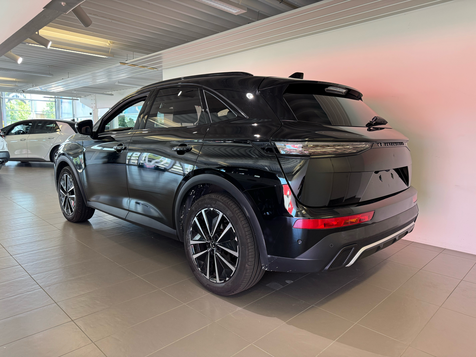 Billede af DS DS7 Crossback 1,5 Blue HDi Rivoli EAT8 130HK 5d 8g Aut.