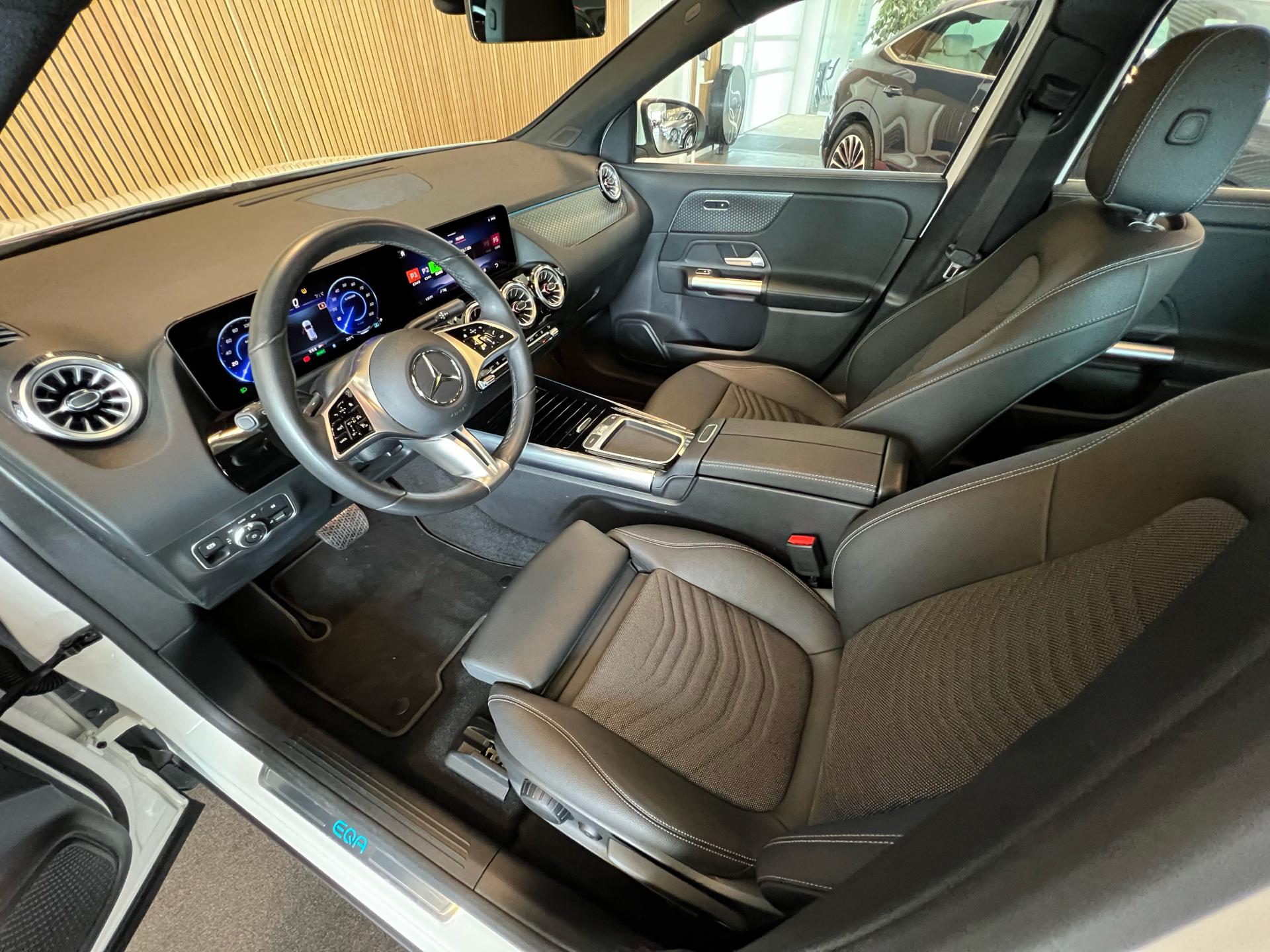 Billede af Mercedes-Benz EQA 250 EL Progressive 190HK 5d Aut.
