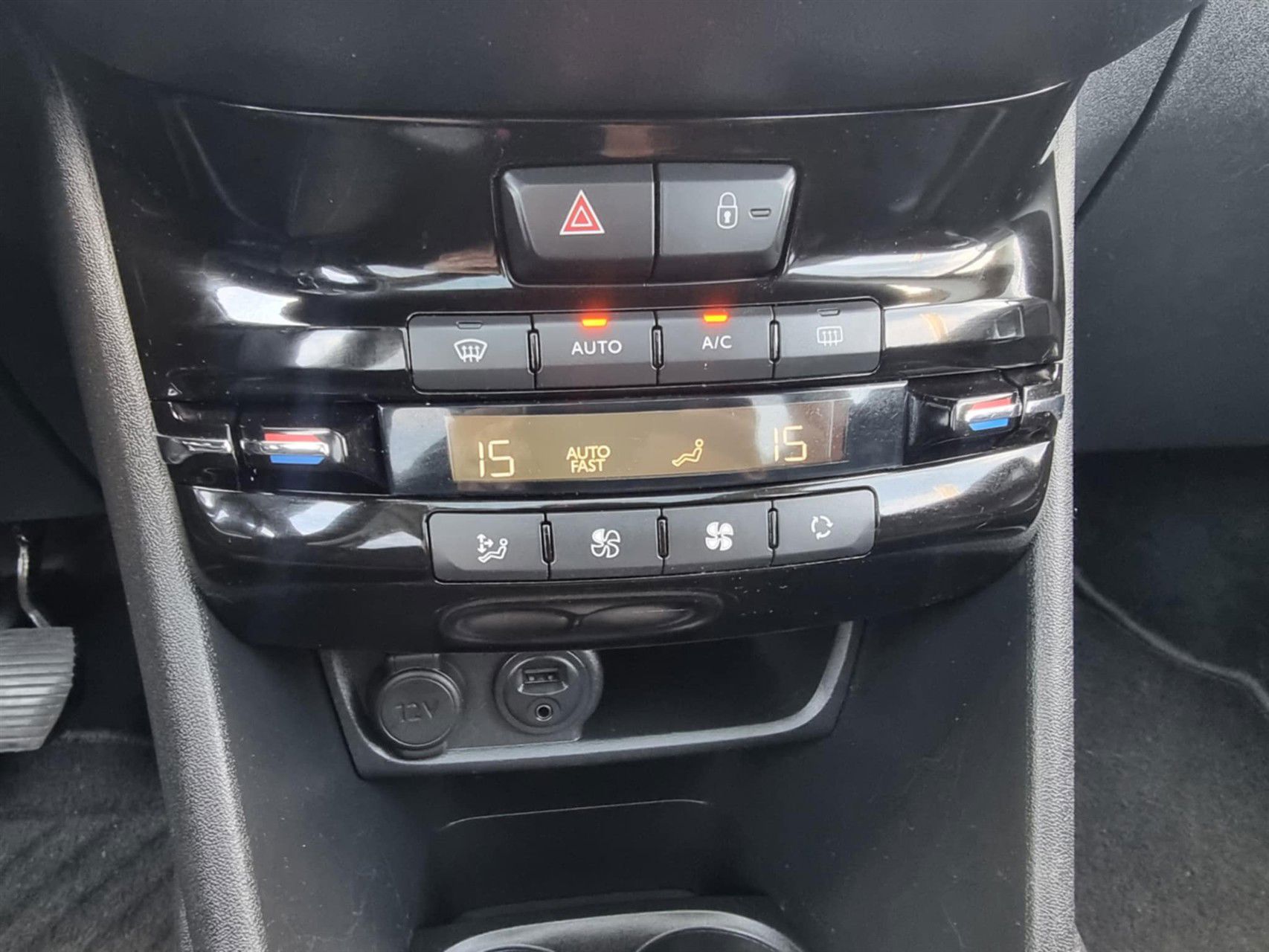 Billede af Peugeot 208 1,6 BlueHDi More+ 100HK 5d