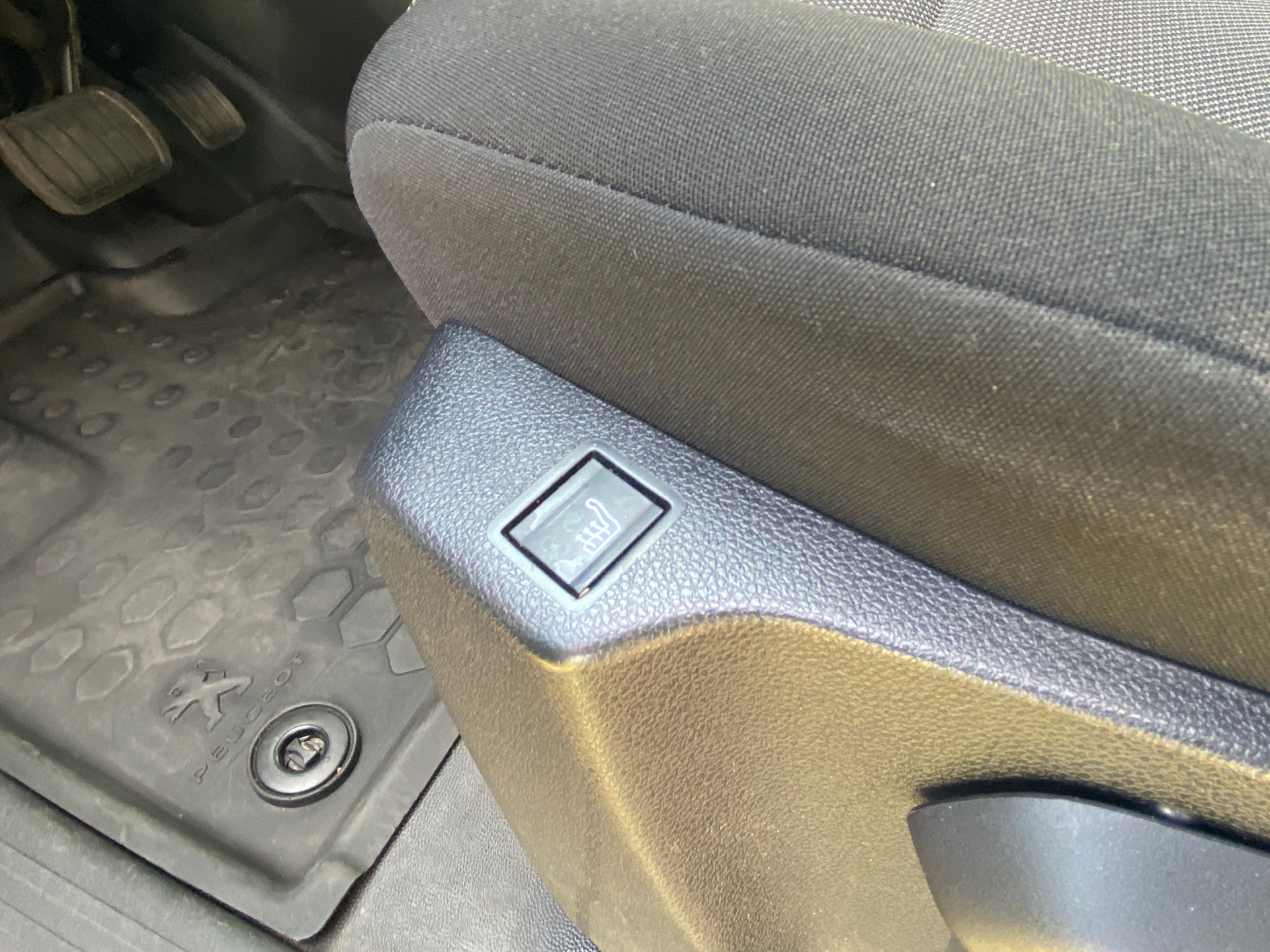 Billede af Peugeot Partner L1 V2 1,5 BlueHDi GRIP EAT8 130HK Van 8g Aut.