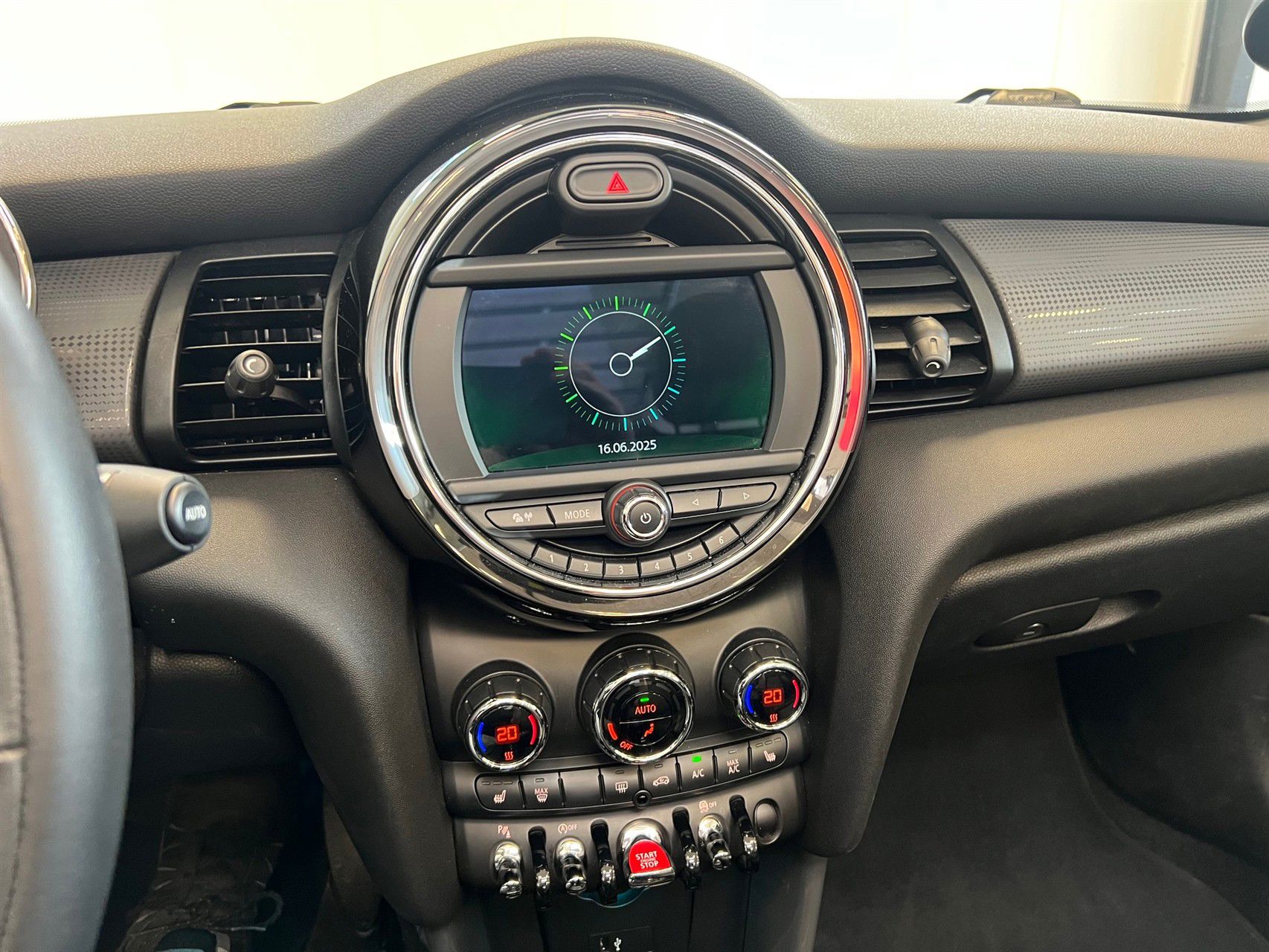Billede af Mini Cooper 1,5 Essential Steptronic 136HK Cabr. 7g Aut.