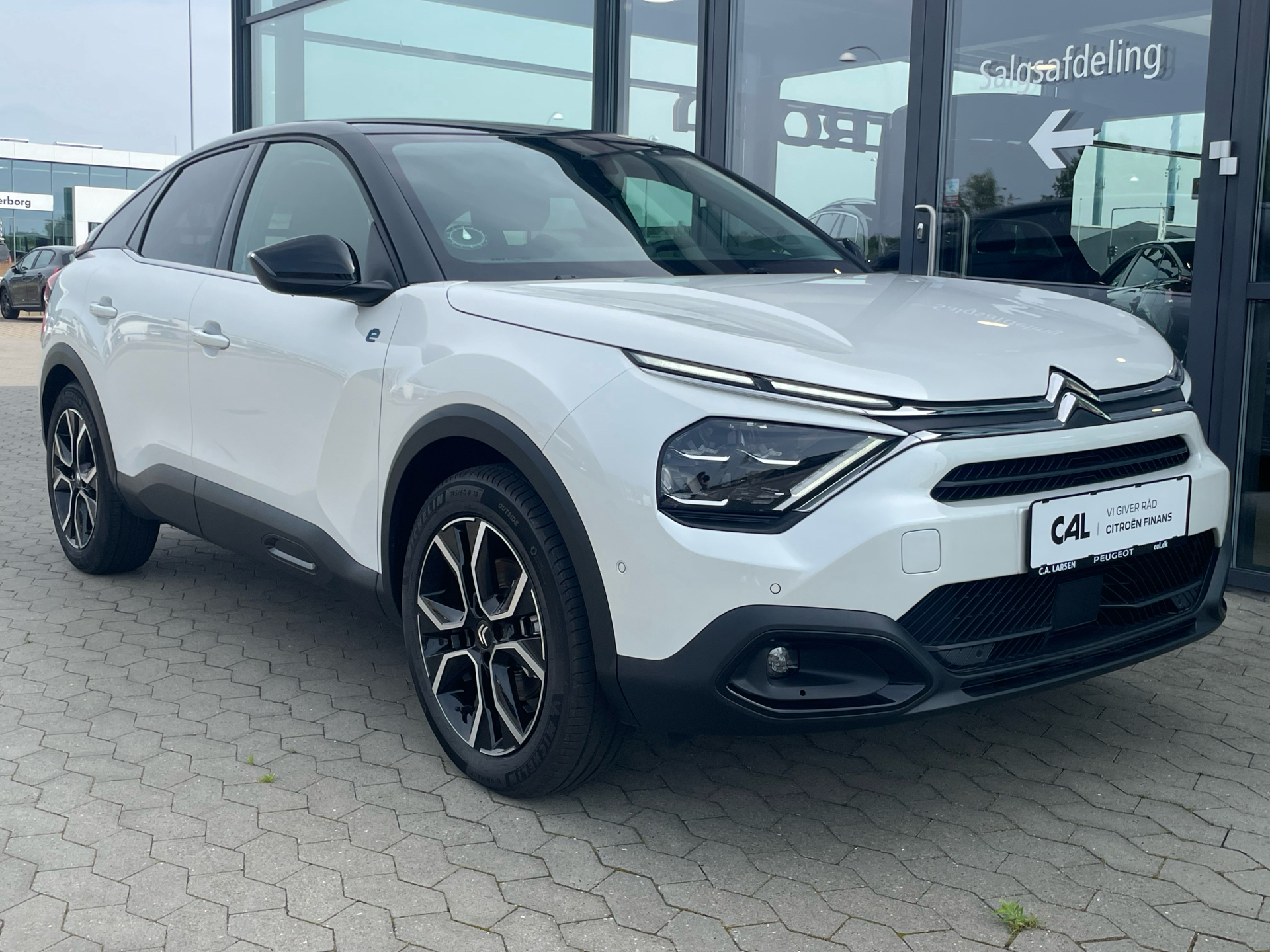 Billede af Citroën e-C4 EL Shine 136HK 5d Aut.