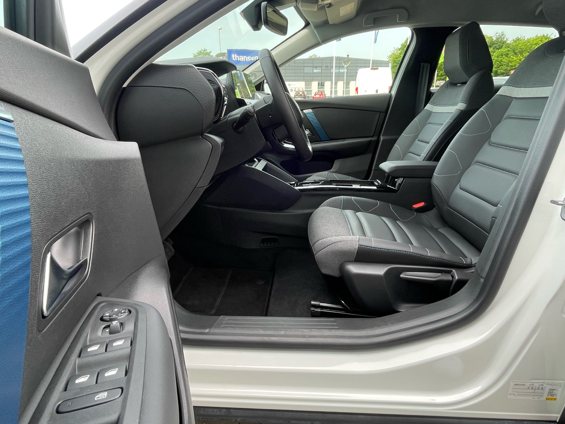 Billede af Citroën e-C4 EL Shine 136HK 5d Aut.