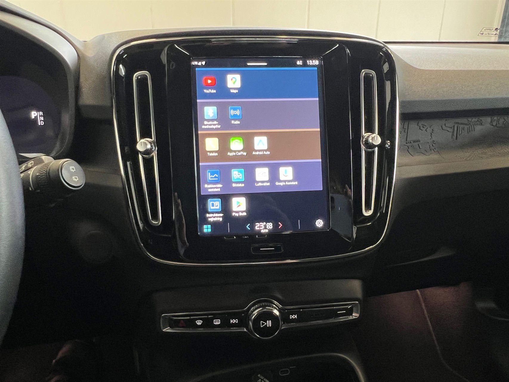Billede af Volvo XC40 P8 Recharge Twin Plus AWD 408HK 5d Aut.