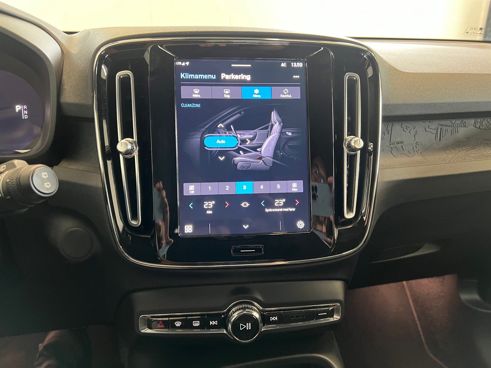 Billede af Volvo XC40 P8 Recharge Twin Plus AWD 408HK 5d Aut.