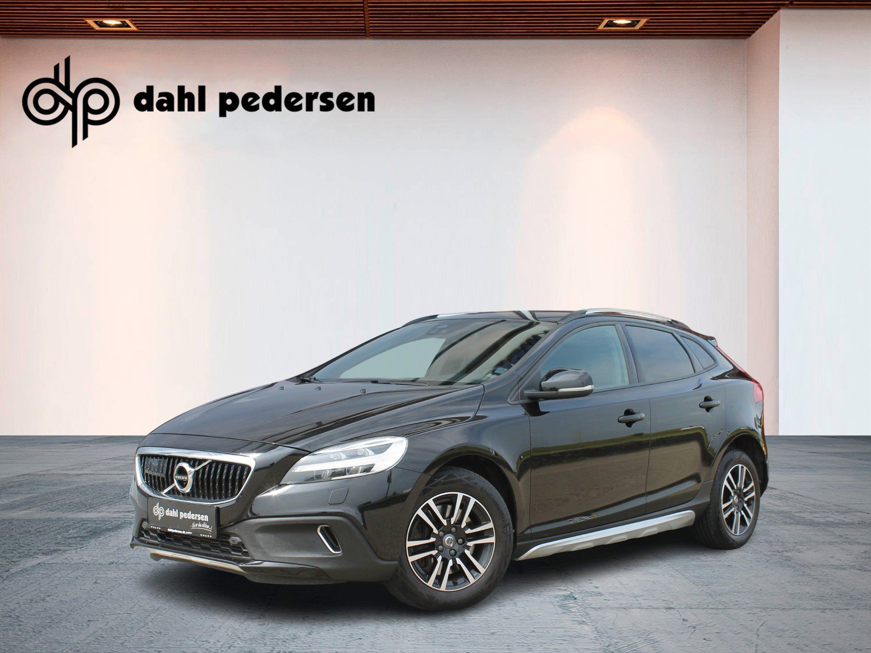 Billede af Volvo V40 Cross Country 2,0 D3 Momentum 150HK 5d 6g Aut.