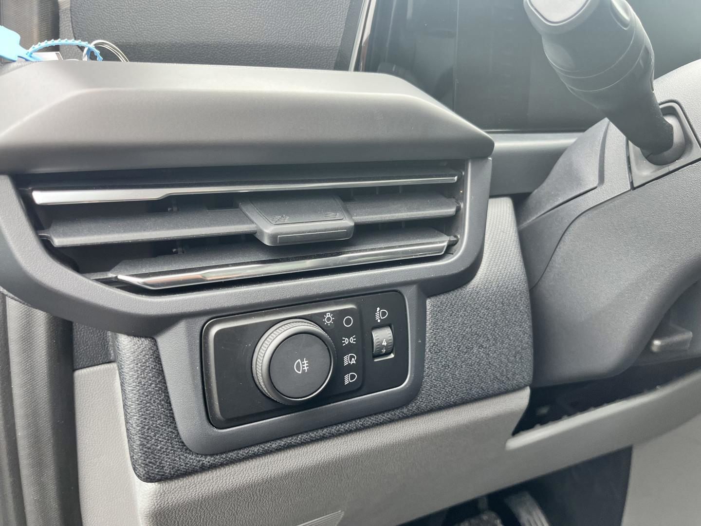 Billede af Ford Tourneo Custom 320 L2H1 2,0 EcoBlue Titanium 170HK 8g Aut.