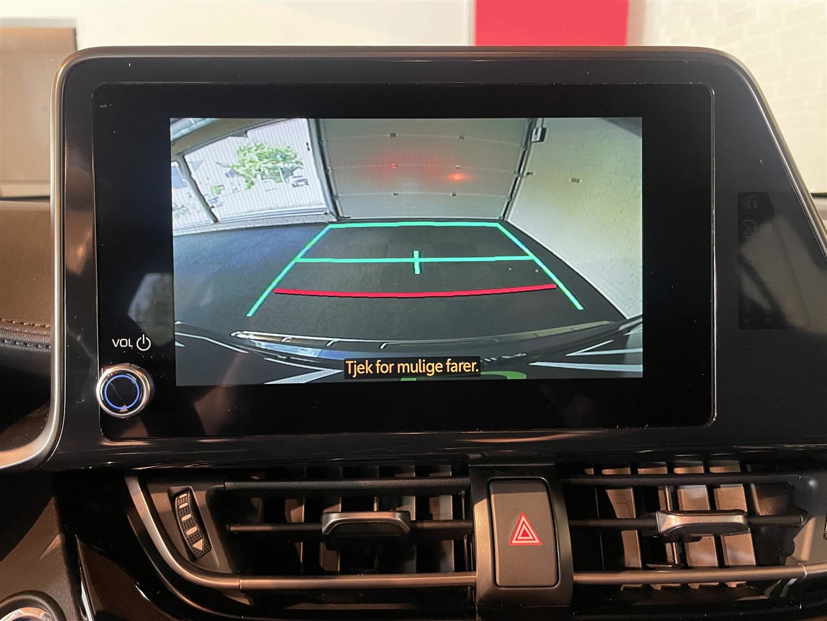 Billede af Toyota C-HR 1,8 Hybrid C-LUB Premium Multidrive S 122HK 5d Aut.