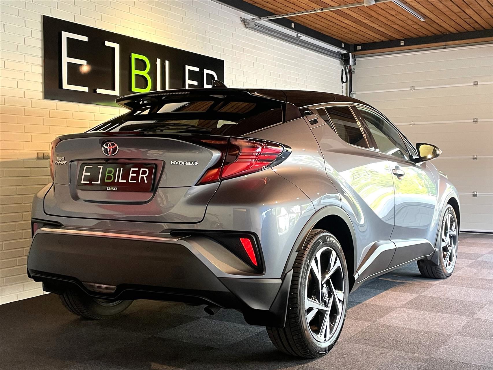 Billede af Toyota C-HR 1,8 Hybrid C-LUB Premium Multidrive S 122HK 5d Aut.
