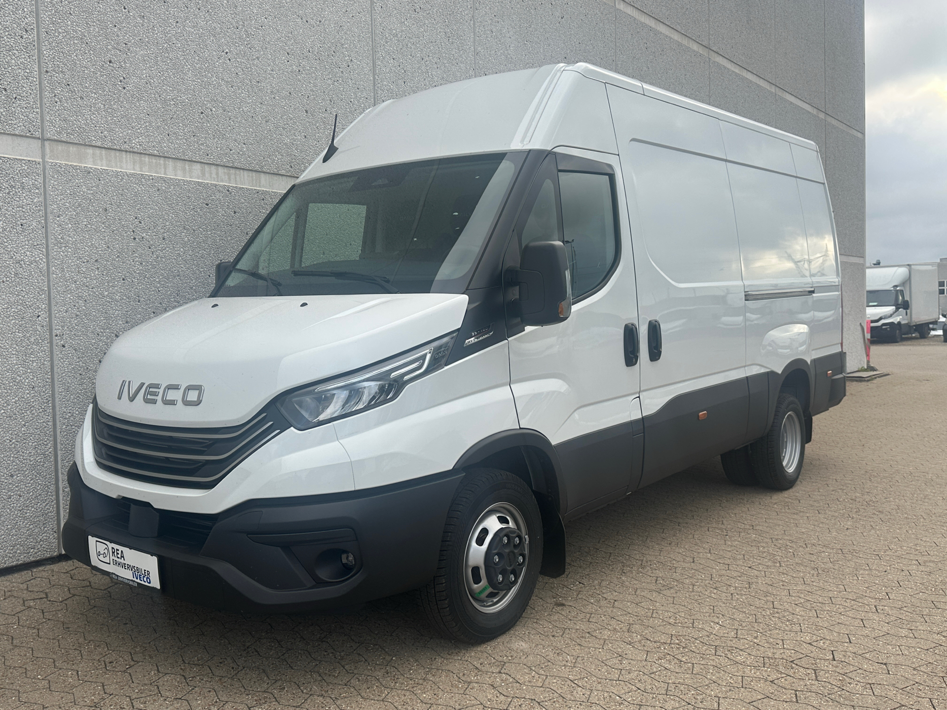 Billede af Iveco Daily 35C18 12m3 3,0 D Hi-Matic 180HK Van 8g Aut.
