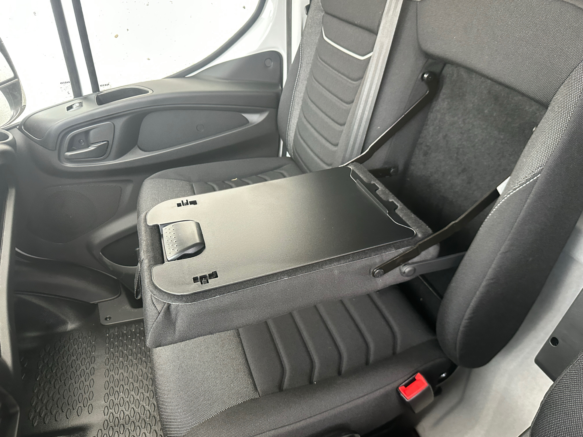 Billede af Iveco Daily 35C18 12m3 3,0 D Hi-Matic 180HK Van 8g Aut.